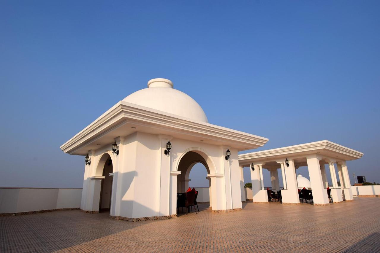 Umaid Farm Resort- A Legancy Vintage Stay In Jaipur Bagian luar foto
