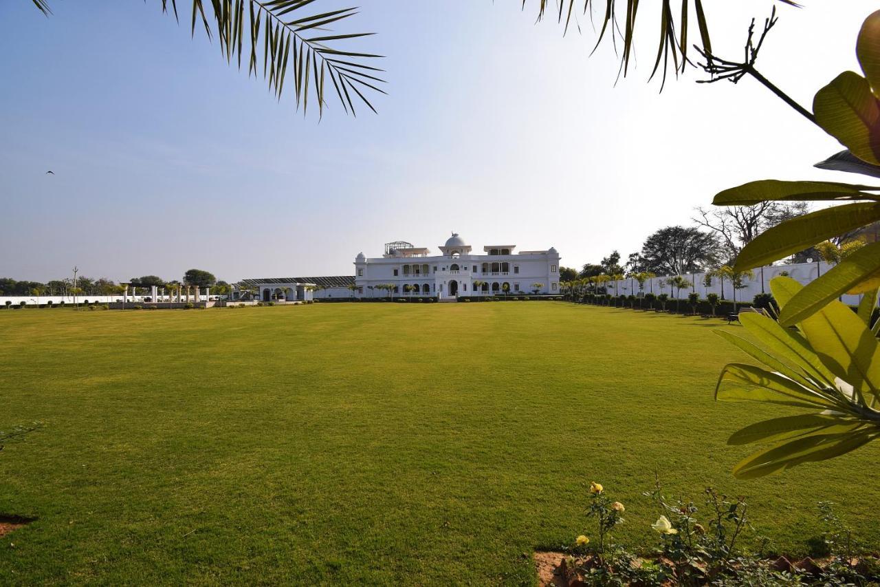 Umaid Farm Resort- A Legancy Vintage Stay In Jaipur Bagian luar foto