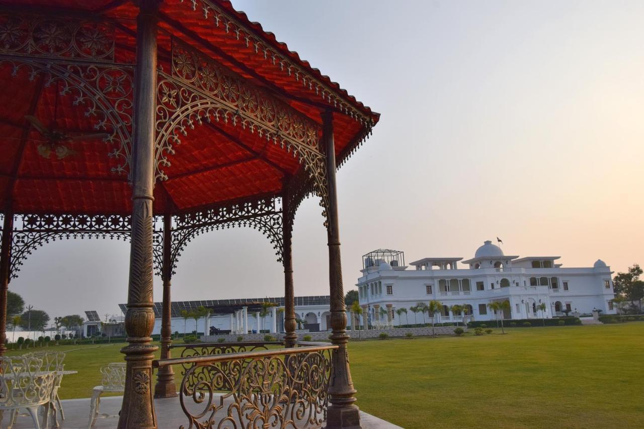 Umaid Farm Resort- A Legancy Vintage Stay In Jaipur Bagian luar foto