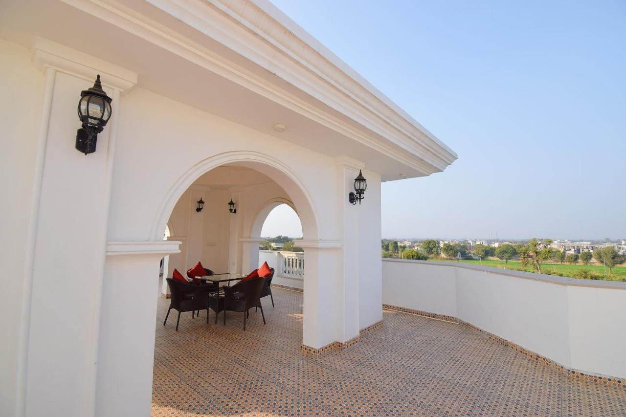 Umaid Farm Resort- A Legancy Vintage Stay In Jaipur Bagian luar foto