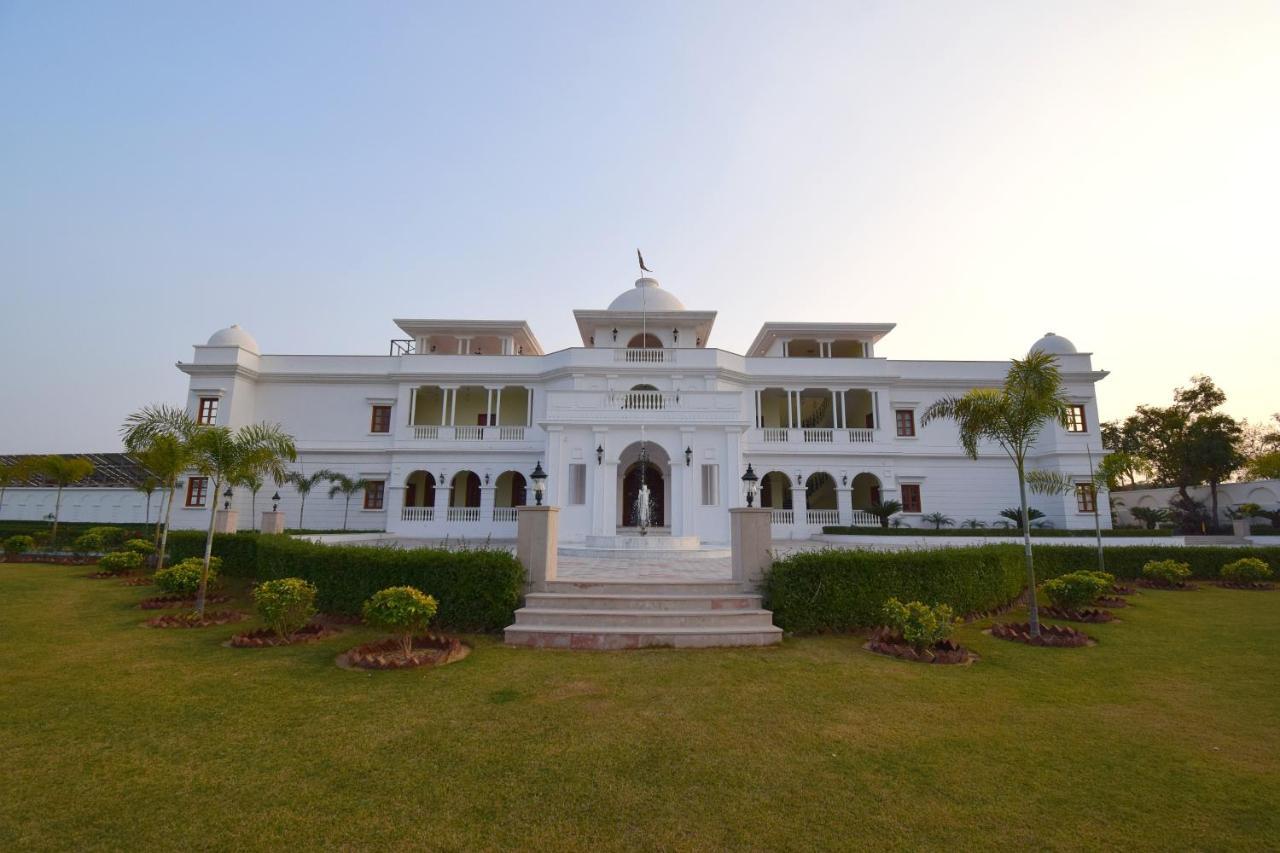 Umaid Farm Resort- A Legancy Vintage Stay In Jaipur Bagian luar foto
