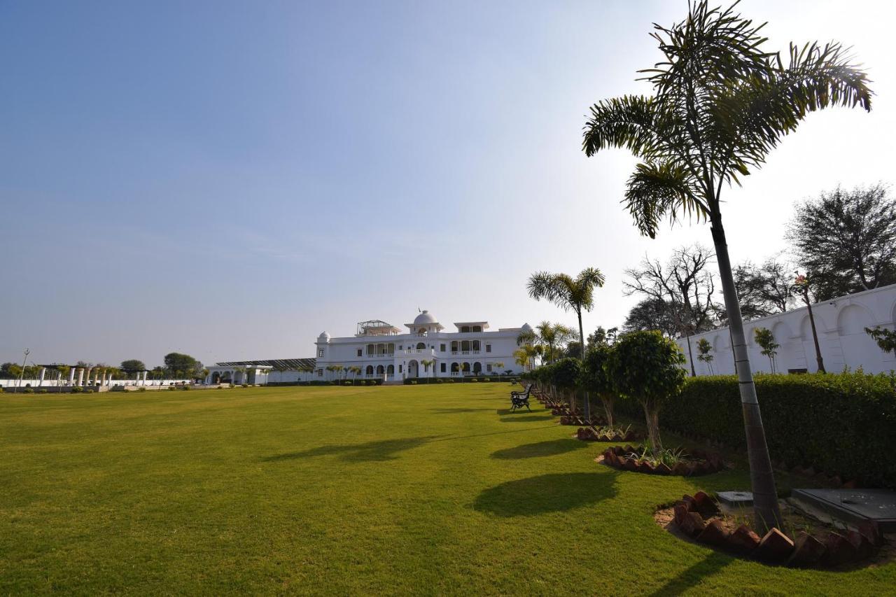 Umaid Farm Resort- A Legancy Vintage Stay In Jaipur Bagian luar foto